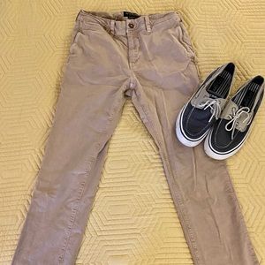 American Eagle Khaki Pants (Men’s)